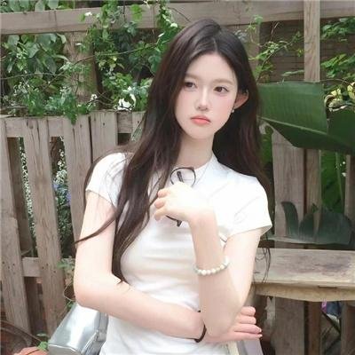 濶少艳福